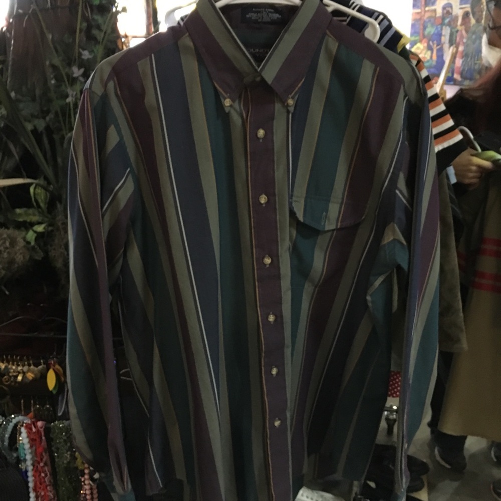 Roundtree and Yorke button down